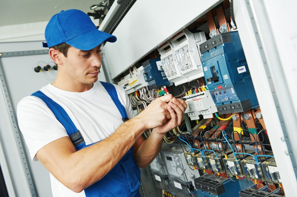 The Importance of Making sure your Electrician is Licensed